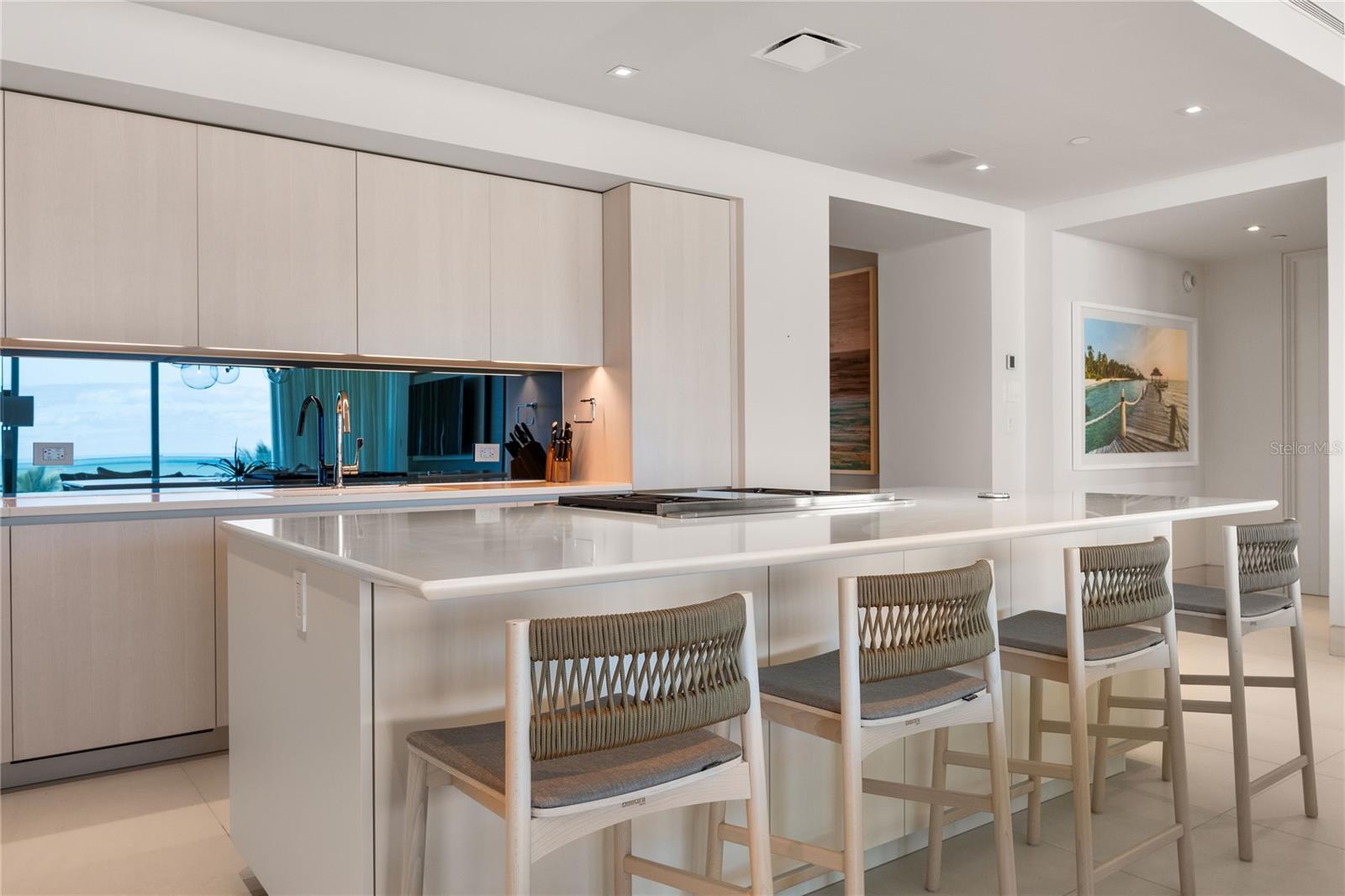 OCEAN DRIVE ST. REGIS BAHIA BEACH - Residential