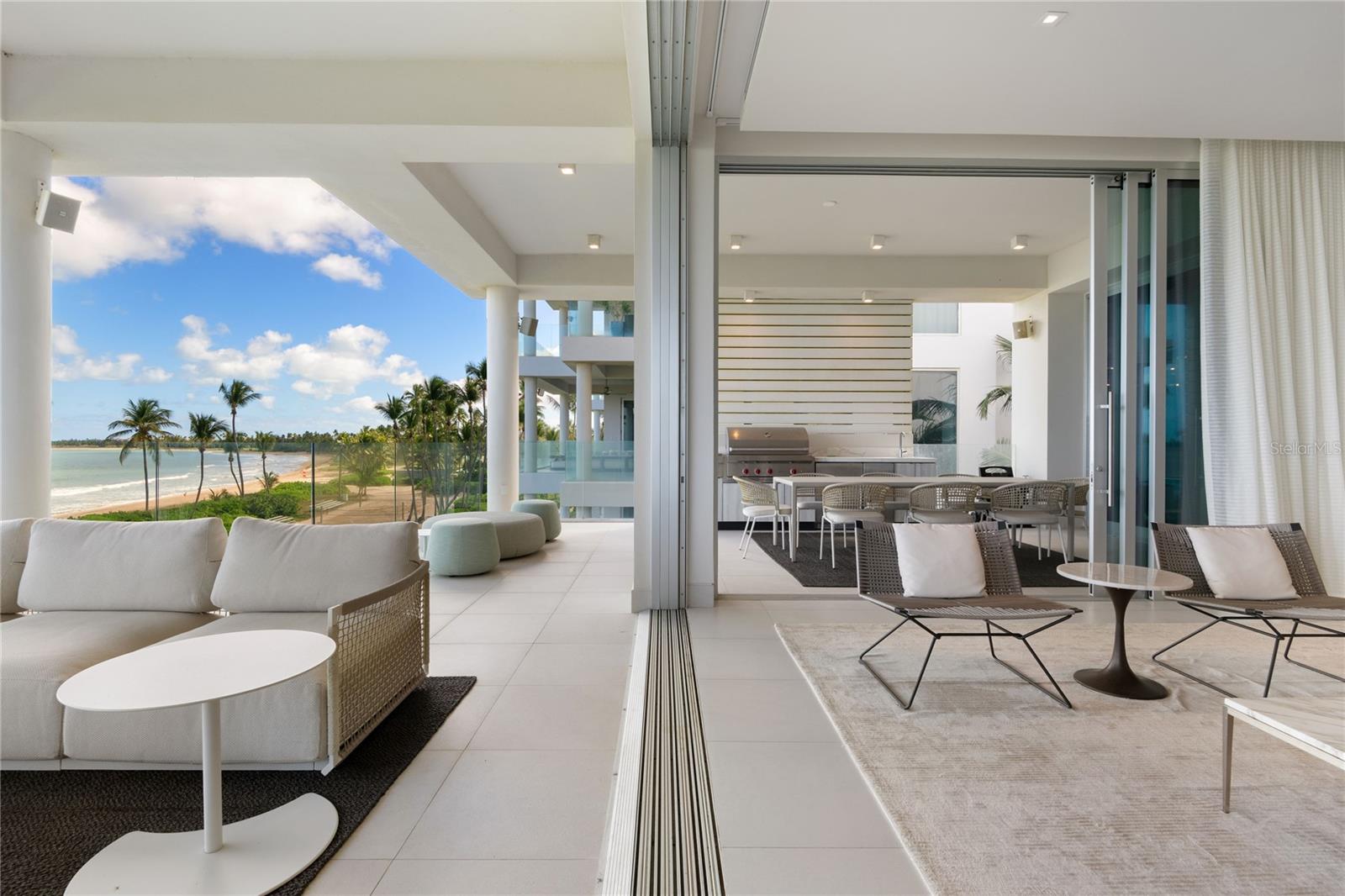 OCEAN DRIVE ST. REGIS BAHIA BEACH - Residential