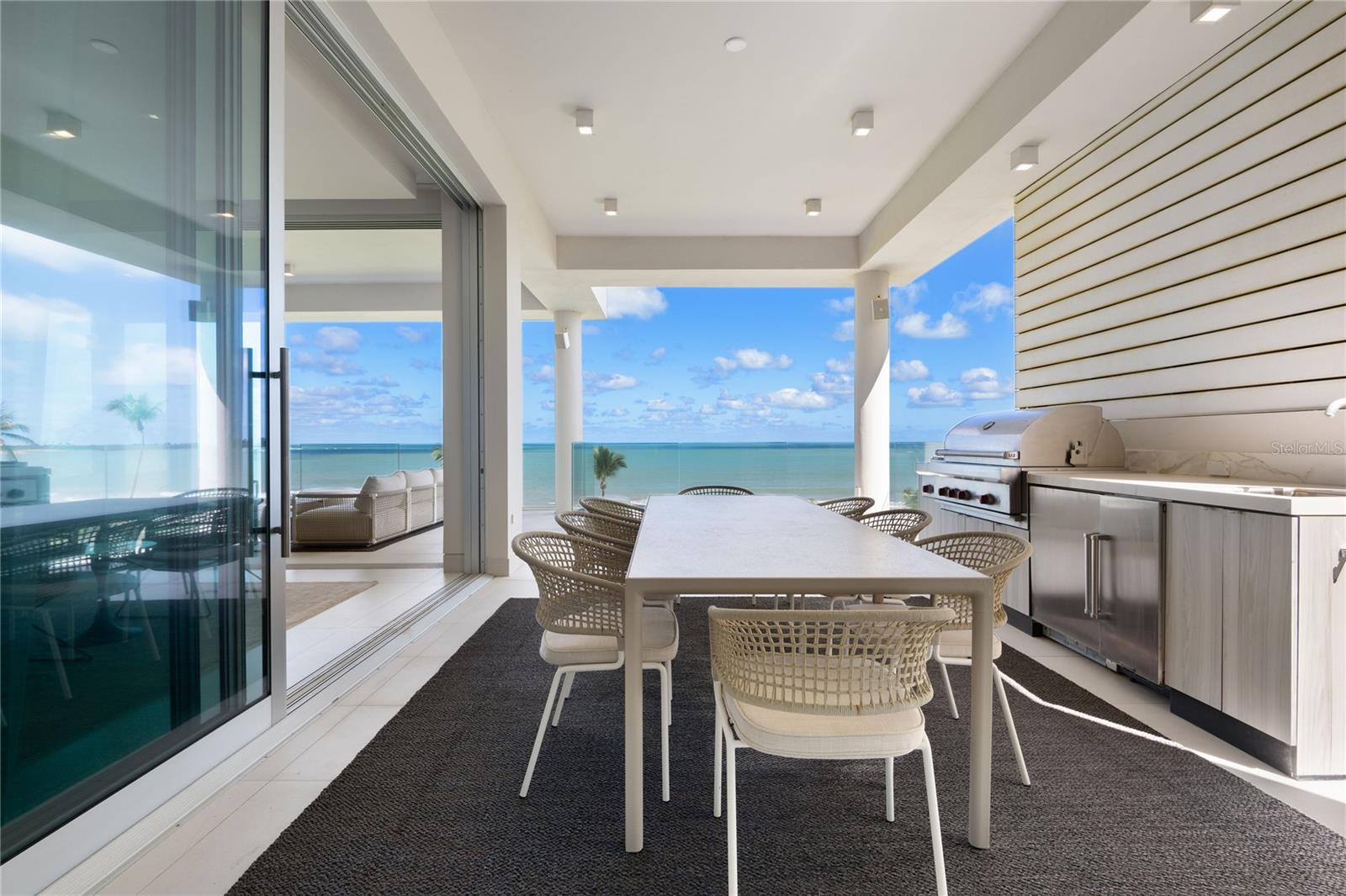 OCEAN DRIVE ST. REGIS BAHIA BEACH - Residential