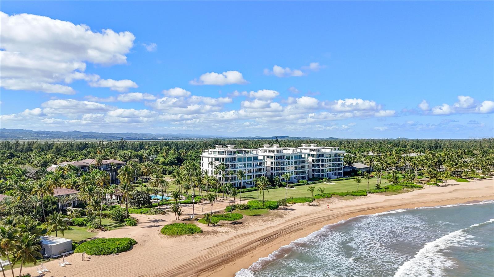 OCEAN DRIVE ST. REGIS BAHIA BEACH - Residential