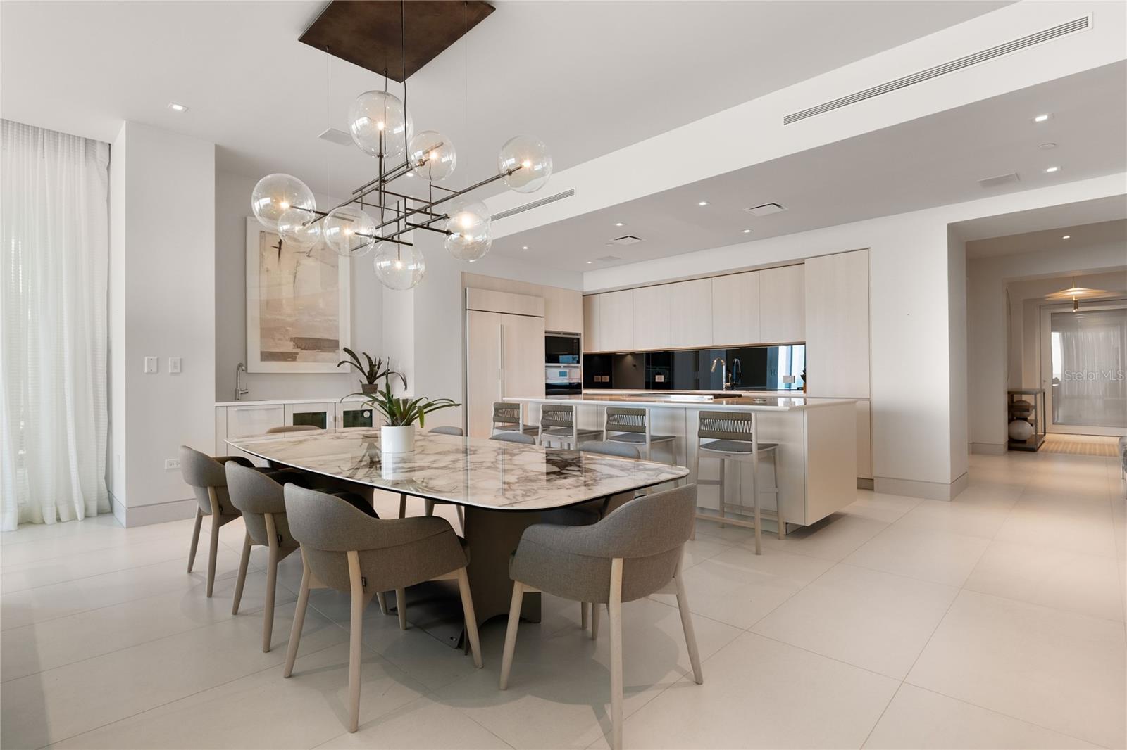 OCEAN DRIVE ST. REGIS BAHIA BEACH - Residential