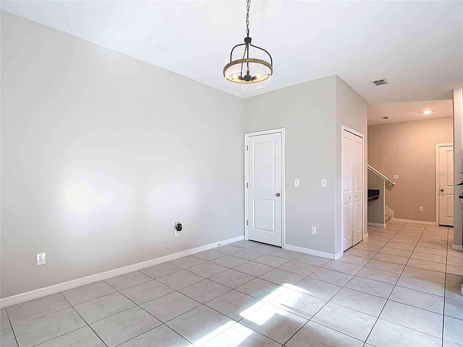 VENTANA TWNHMS AT WATERS EDGE - Residential Lease