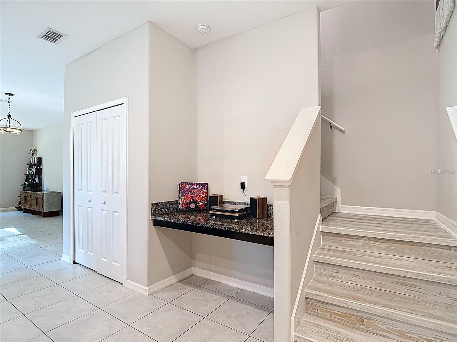 VENTANA TWNHMS AT WATERS EDGE - Residential Lease