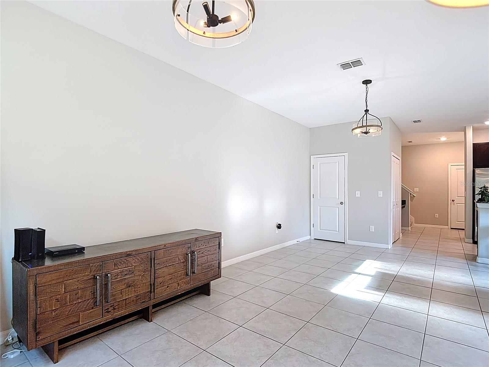 VENTANA TWNHMS AT WATERS EDGE - Residential Lease
