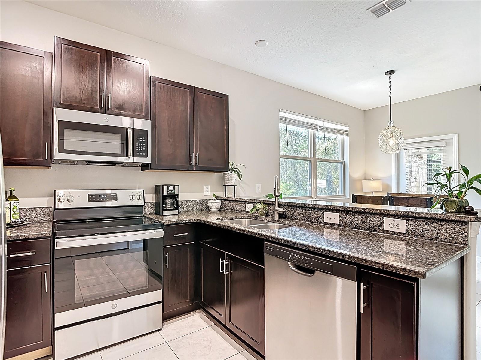 VENTANA TWNHMS AT WATERS EDGE - Residential Lease