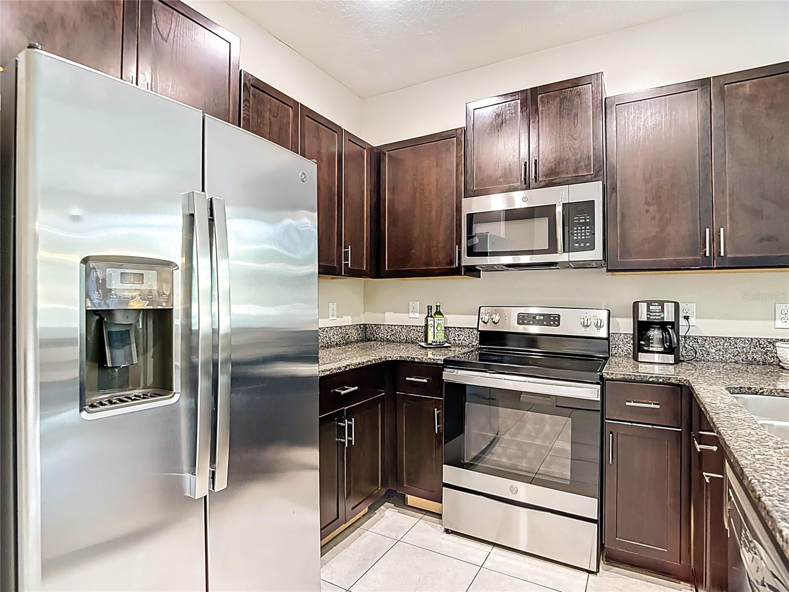 VENTANA TWNHMS AT WATERS EDGE - Residential Lease