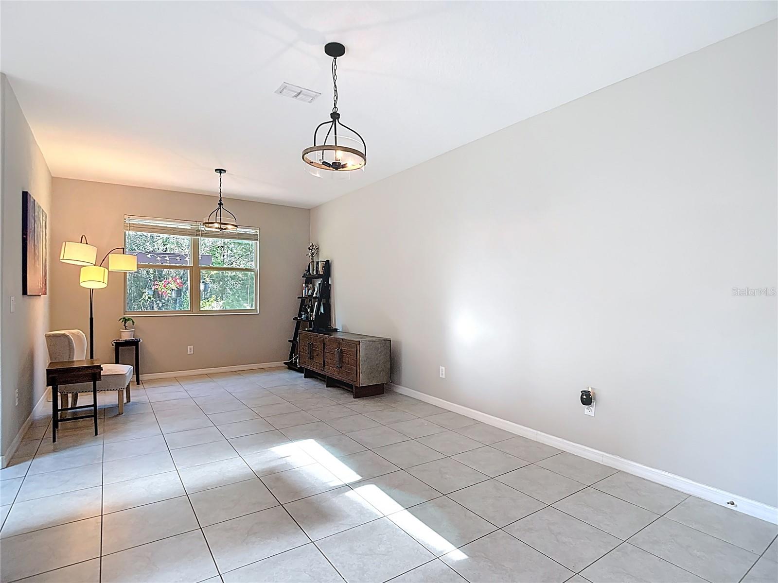 VENTANA TWNHMS AT WATERS EDGE - Residential Lease