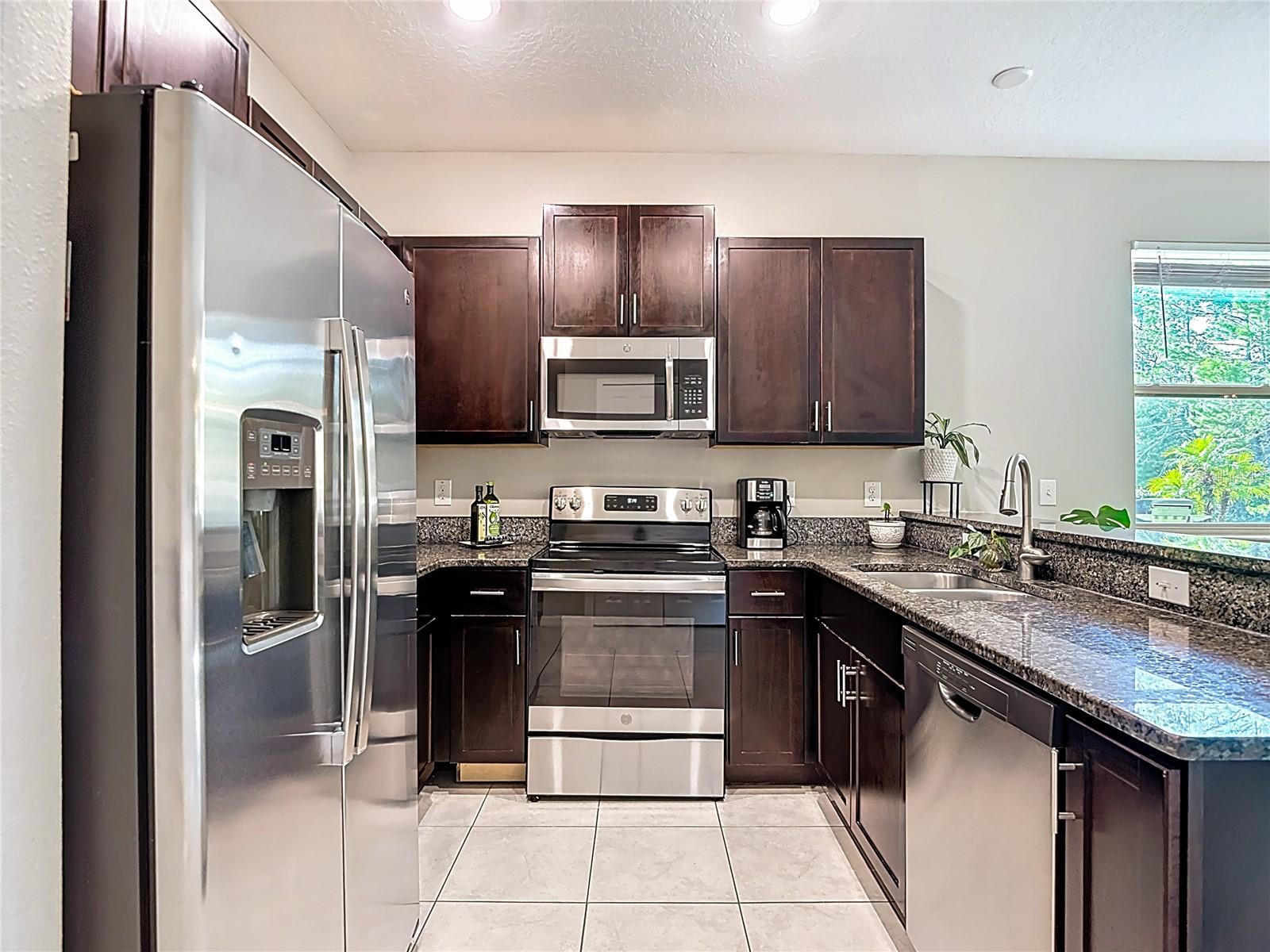 VENTANA TWNHMS AT WATERS EDGE - Residential Lease