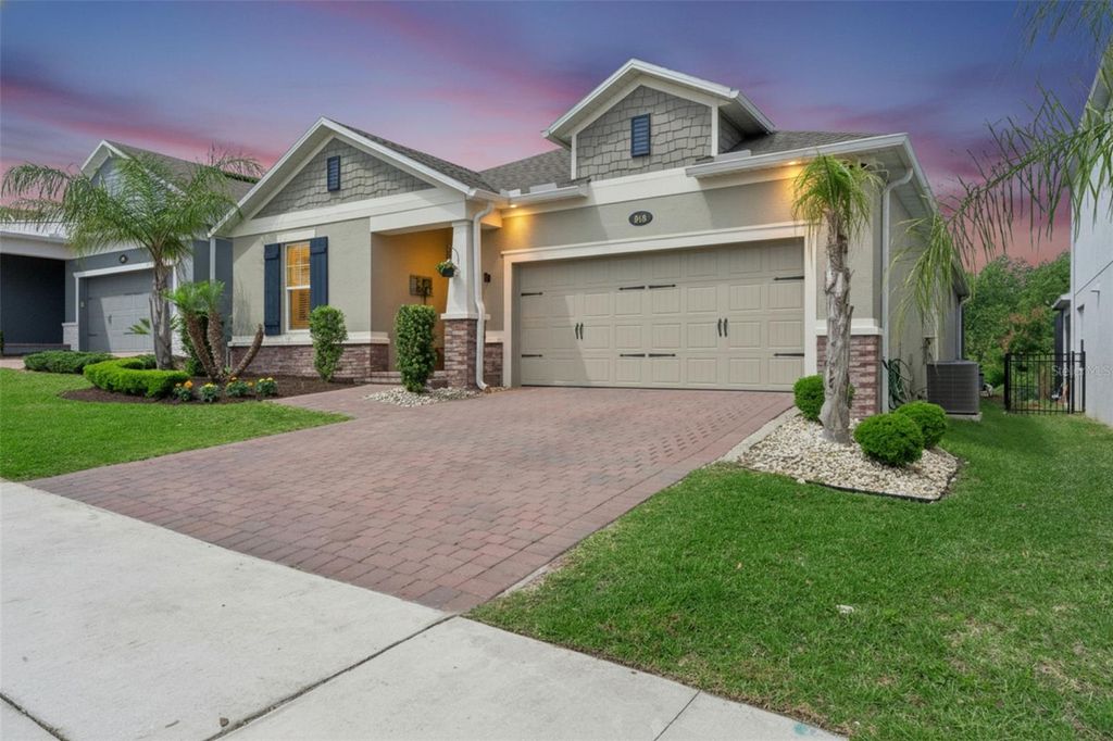 Photo of 918 Hull Island Drive, Oakland, FL 34787 (MLS # O6404554)