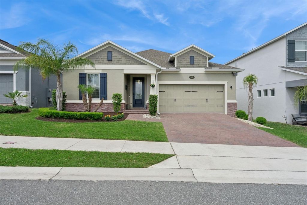 Photo of 918 Hull Island Drive, Oakland, FL 34787 (MLS # O6404554)