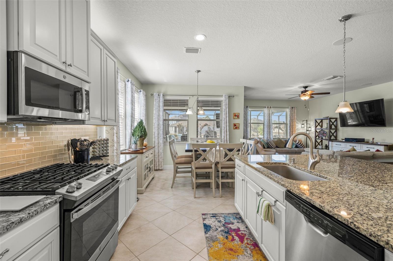 LUCAYA LAKE CLUB PH 2C - Residential