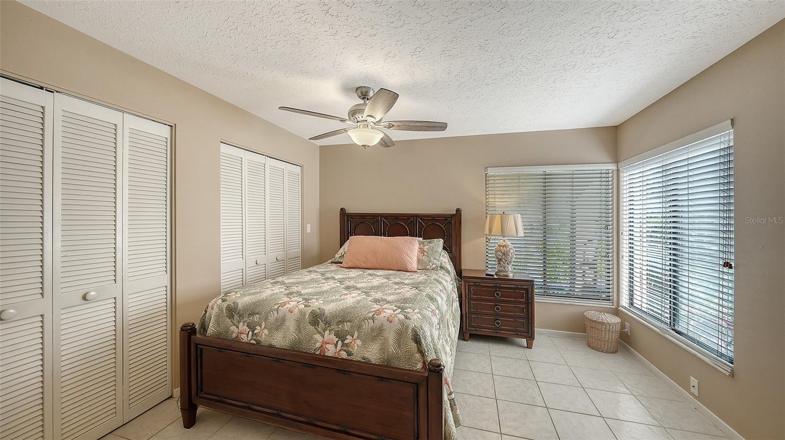 BAY ISLES - Residential