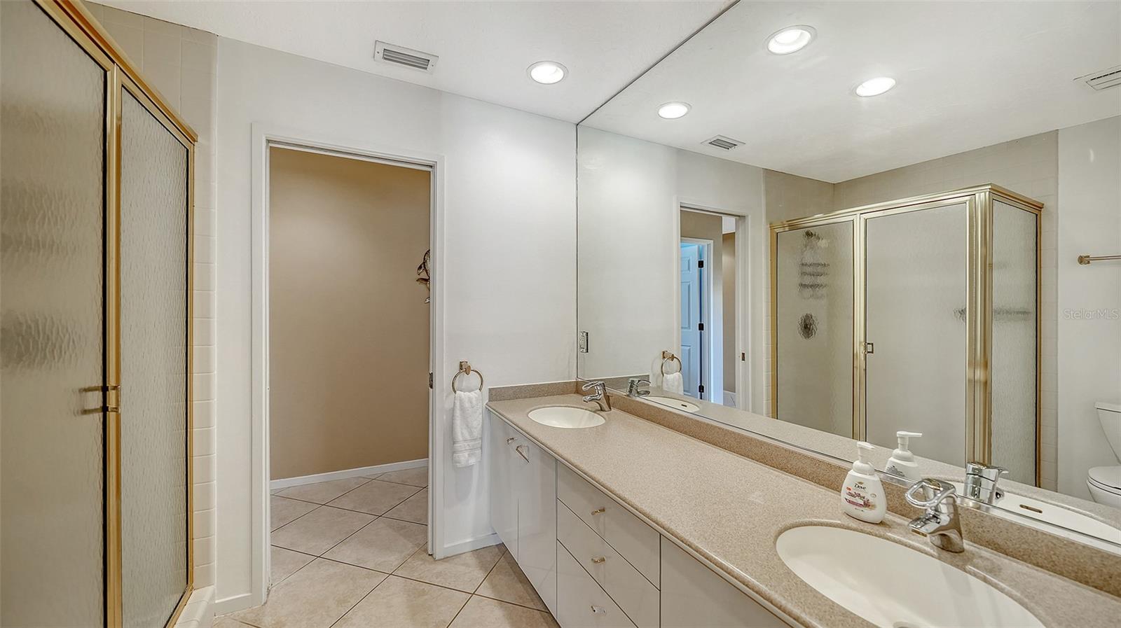 BAY ISLES - Residential