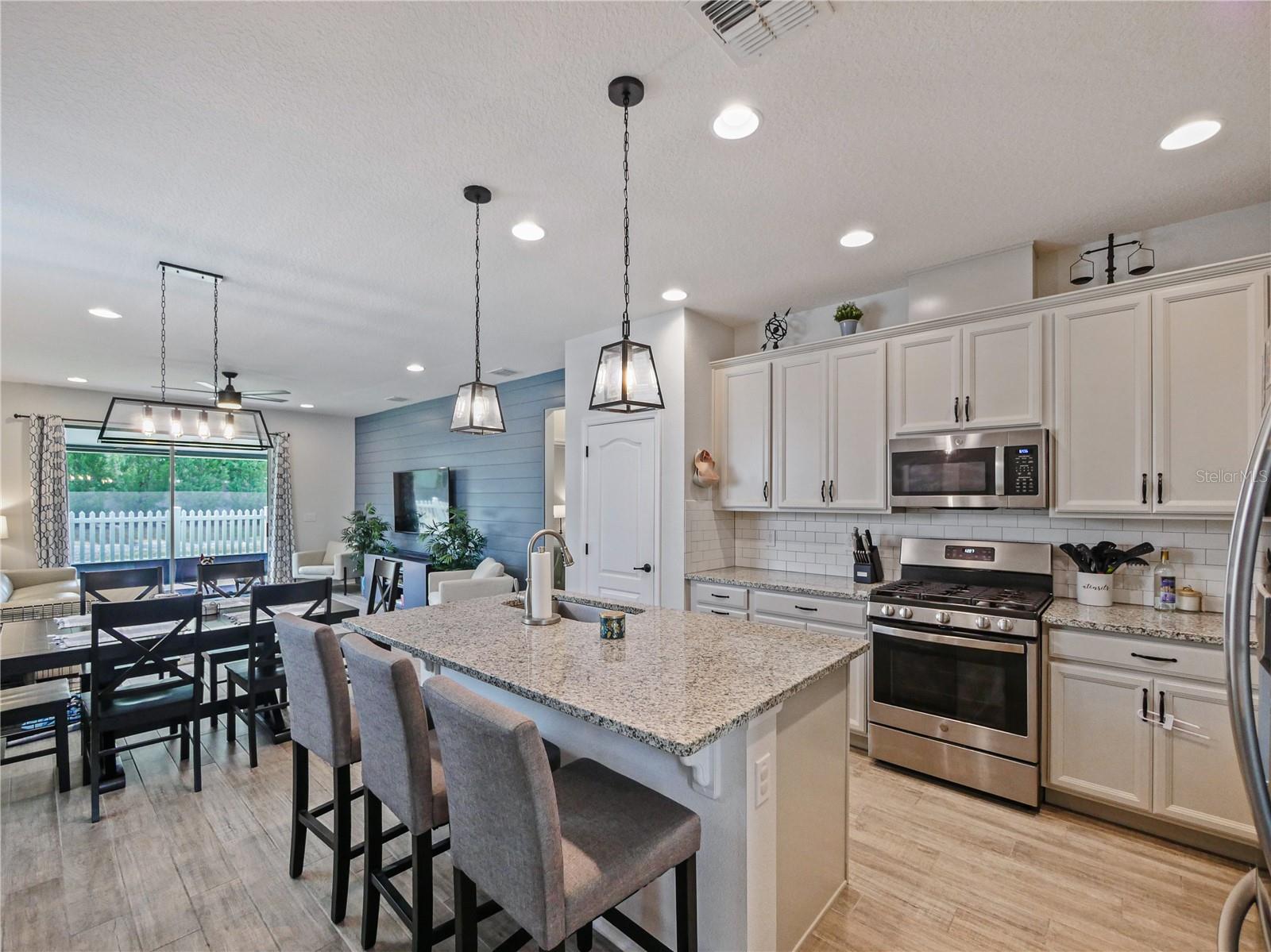 DEANS XING/LITTLE ECON - Residential