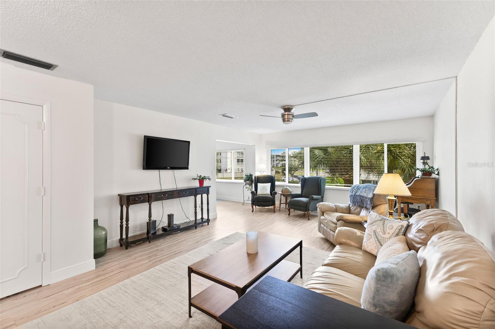 100 BLUFF VIEW DRIVE 207B