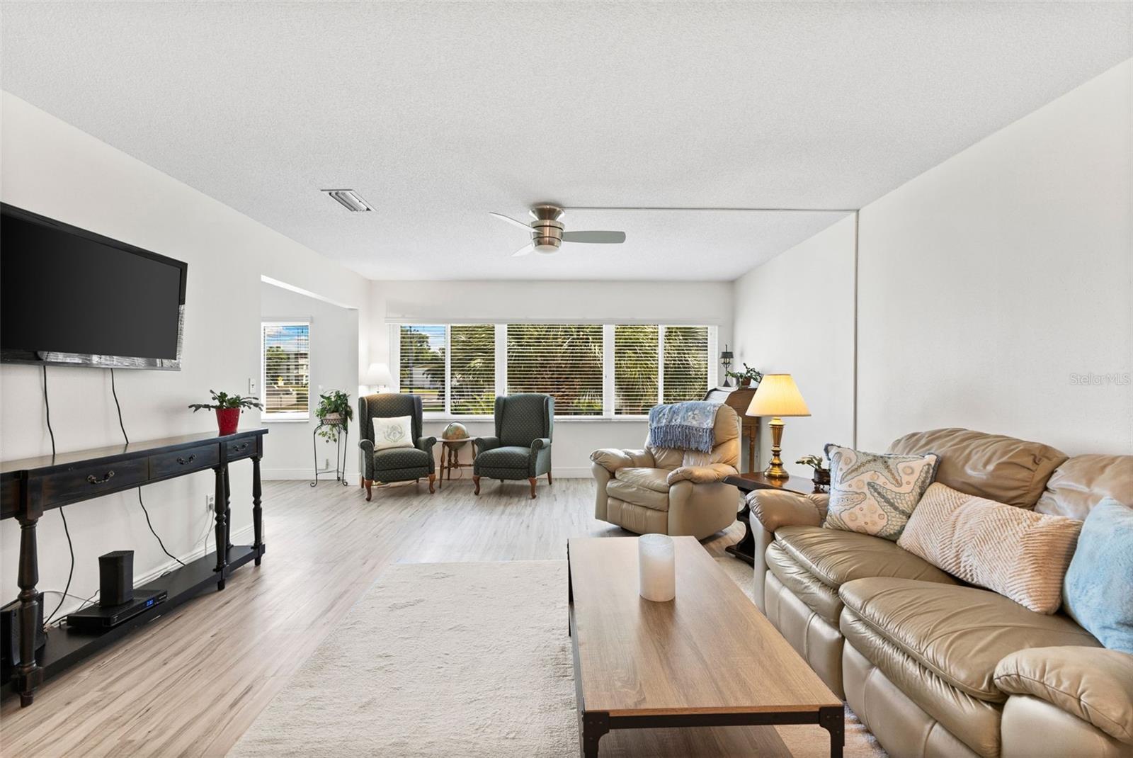 100 BLUFF VIEW DRIVE 207B