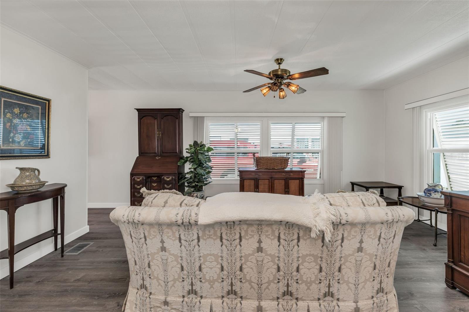 BROOK TO BAY - Residential