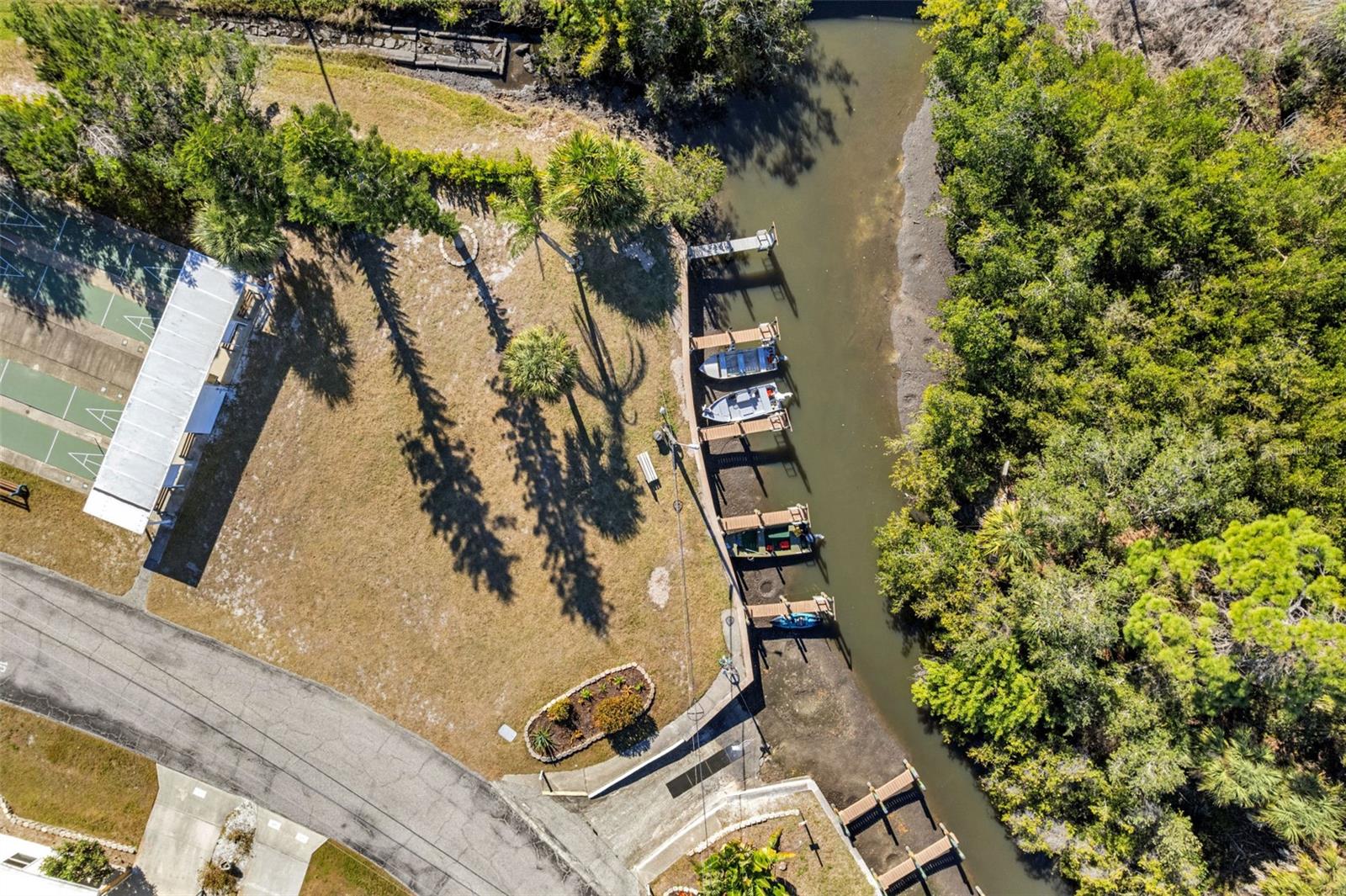 BROOK TO BAY - Residential