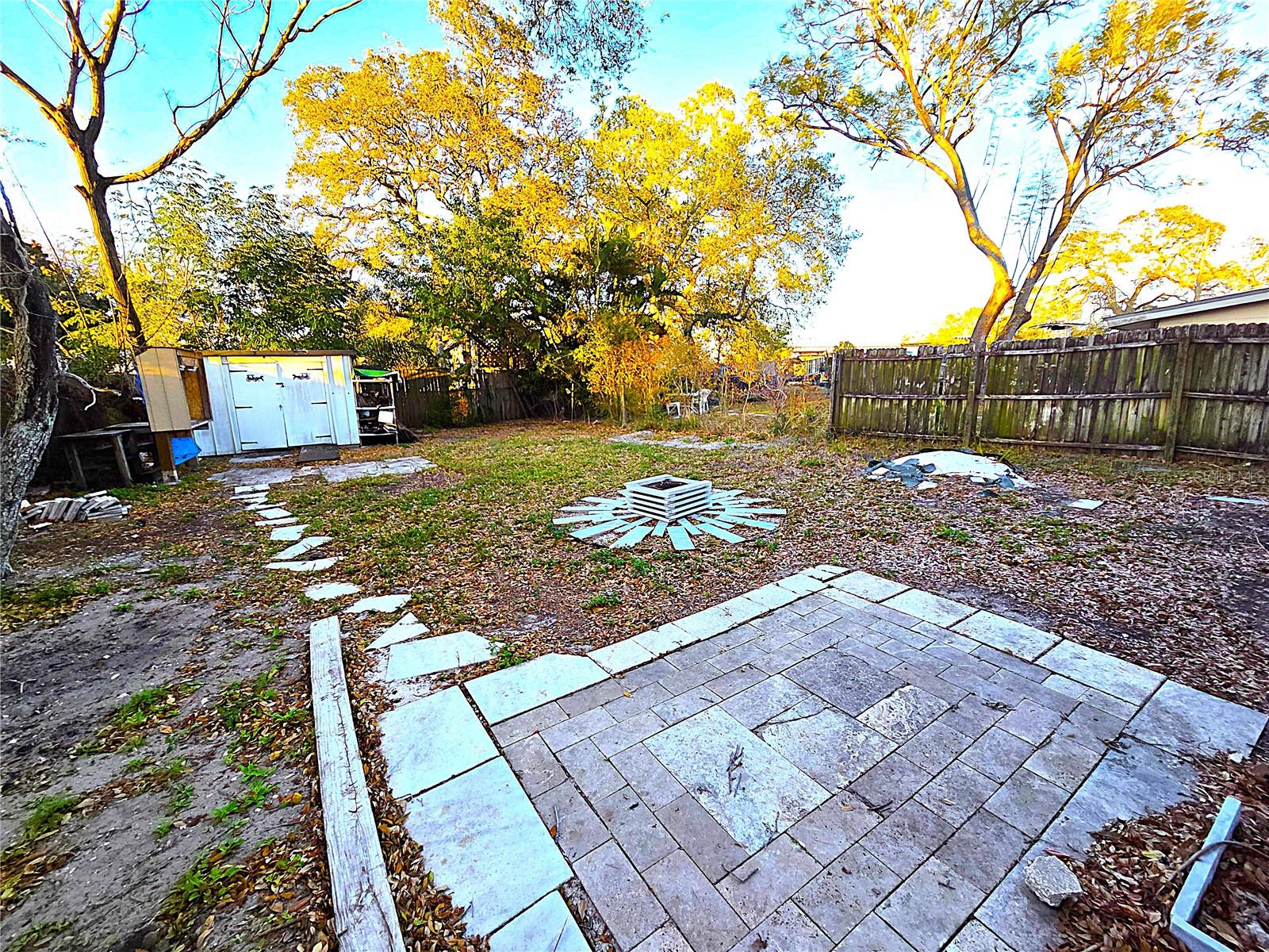 ACREAGE - Residential