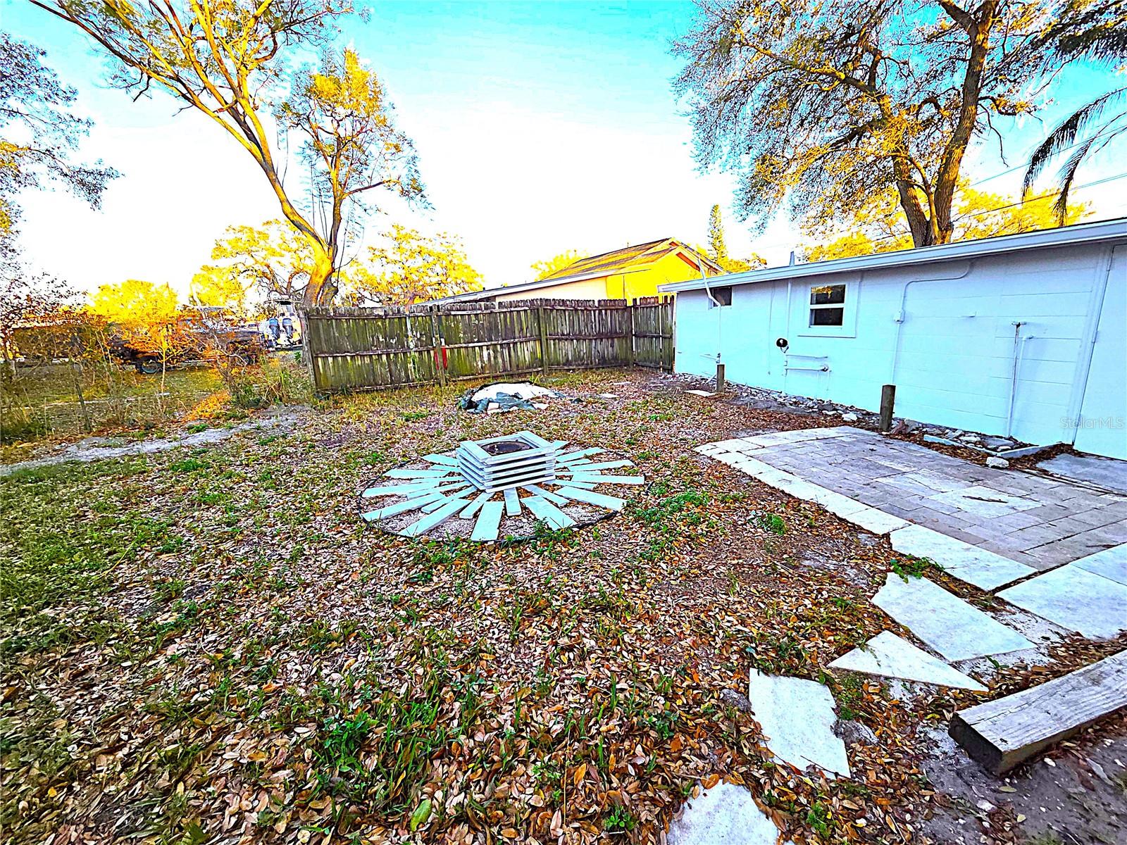 ACREAGE - Residential