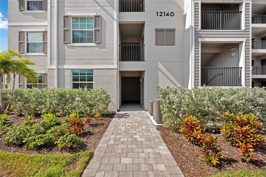 FOR RENT – Owner-Managed (We’re Your Landlords) – Pets OK 
Wellen Park Golf & Country Club 
First-floor 3BR/2BA (sleeps 6) with 10th tee views. Two golf memberships included. Fully furnished and no carpet. Owner-managed—rent directly from us; we’ll be your landlords and responsive point of contact. Walk to Pro Shop, fitness center (sauna & spa), resort-style heated pool & spa, tiki bar, tennis, pickleball, bocce & event lawns. Inside Wellen Park—lakefront downtown with shopping, dining & activities. ~6 miles to Gulf beaches. No smoking. Inquire for seasonal/monthly rates, availability, and pet fee/deposit.