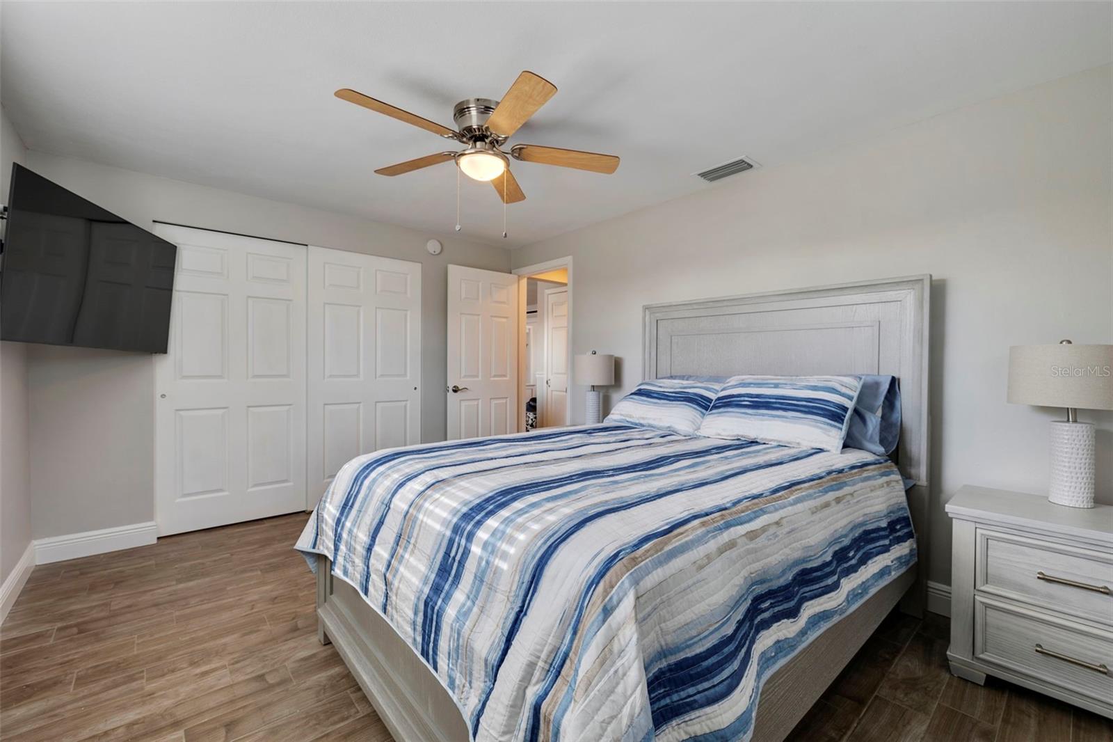 SPITZERS BLK 6 REP OF 5TH ADD TO HARBOR SHORES - Residential