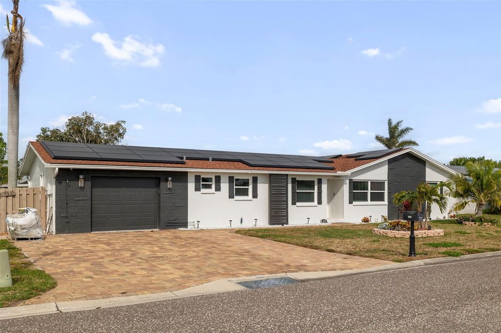 Photo of 242 176th Avenue E, Redington Shores, FL 33708 (MLS # OM722479)