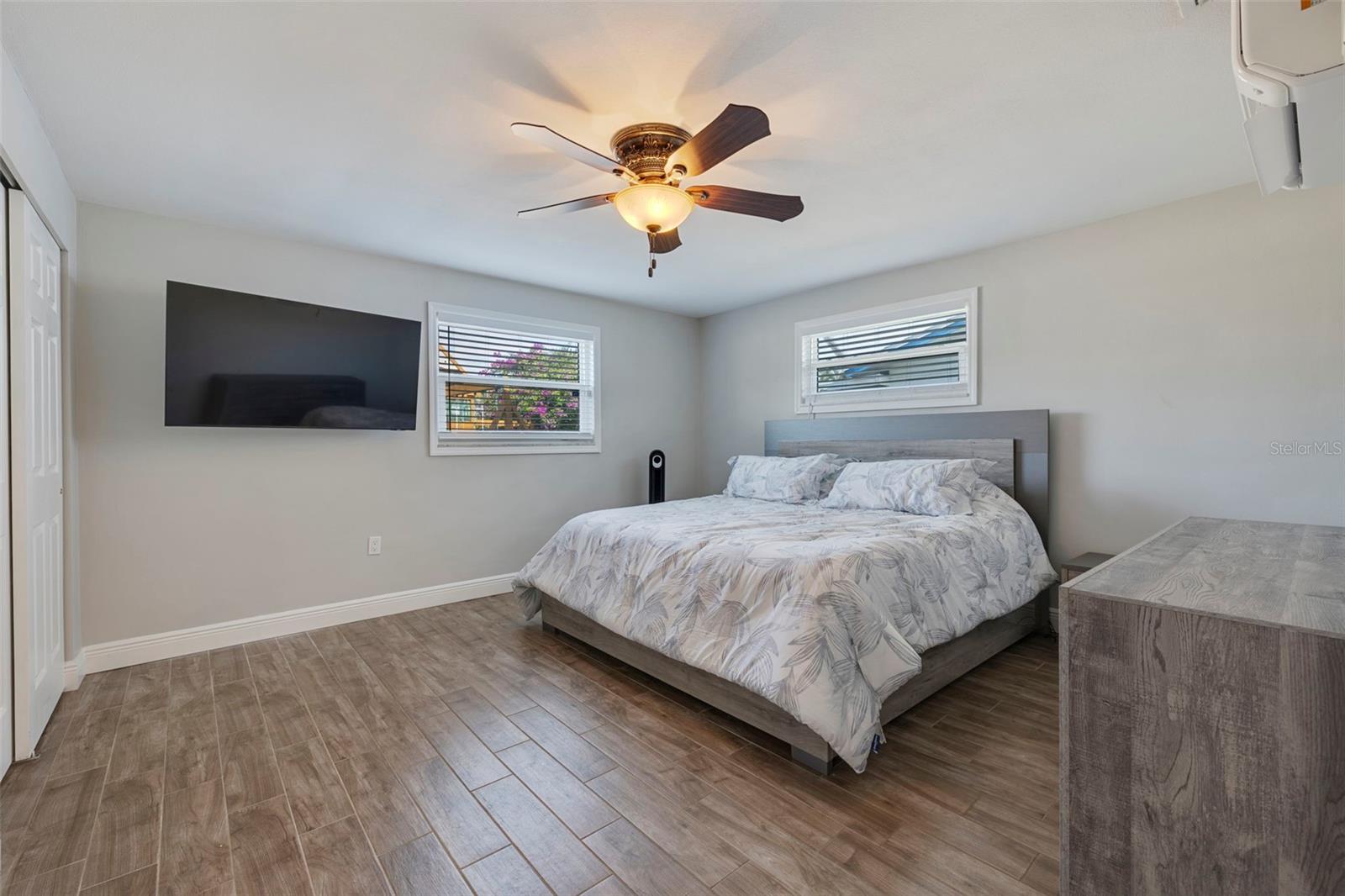 SPITZERS BLK 6 REP OF 5TH ADD TO HARBOR SHORES - Residential