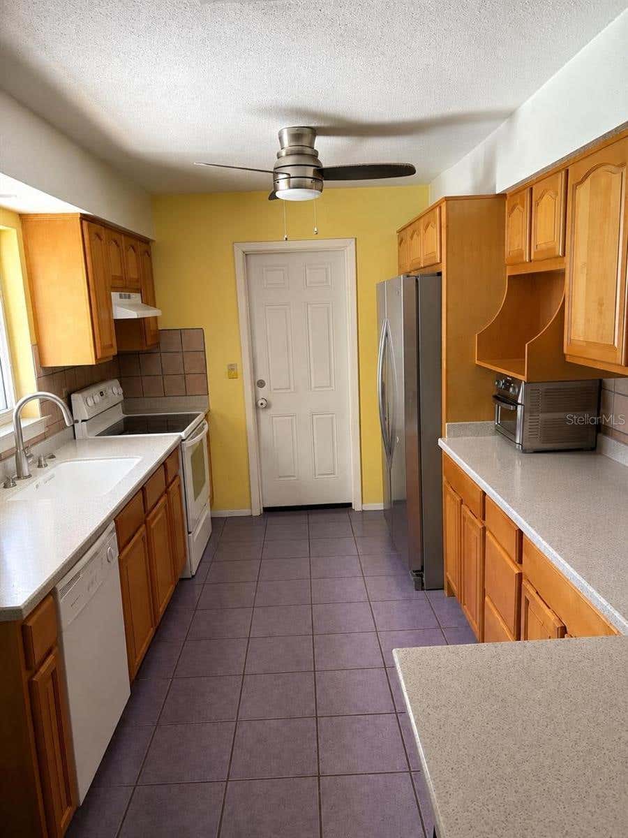 Photo of 2571 Central Avenue, Clearwater, FL 33764 (MLS # TB8523978)