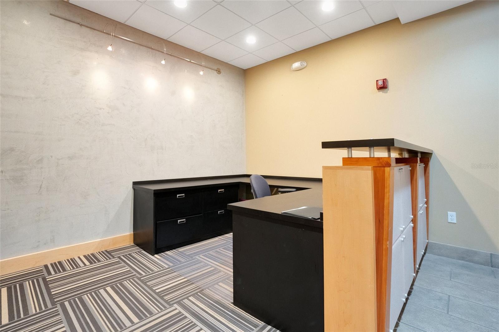121 S ORANGE AVENUE 820