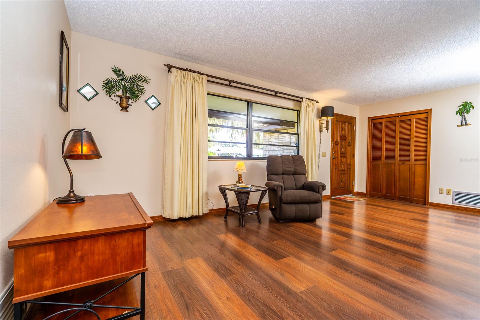 Florida Shores 01 - Residential