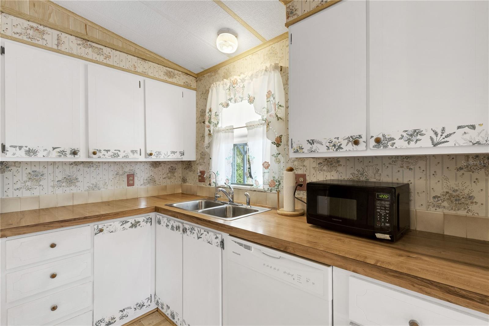 SANDALWOOD PARK - Residential