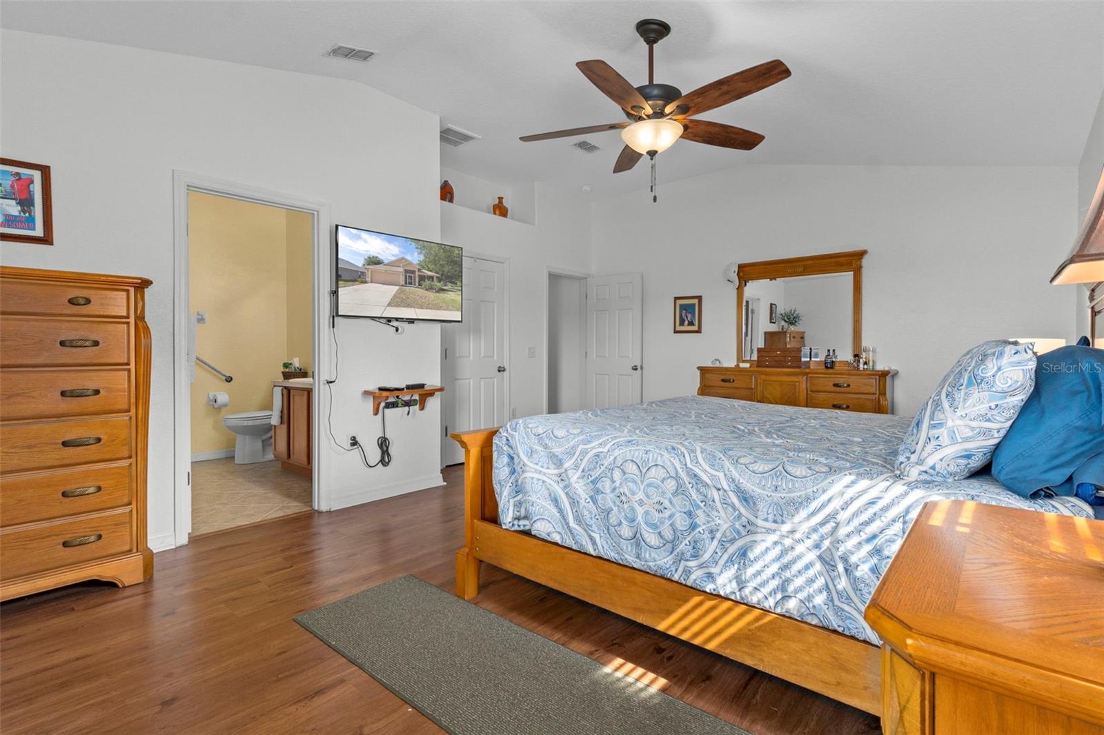 SHERMAN HILLS SEC 1 - Residential