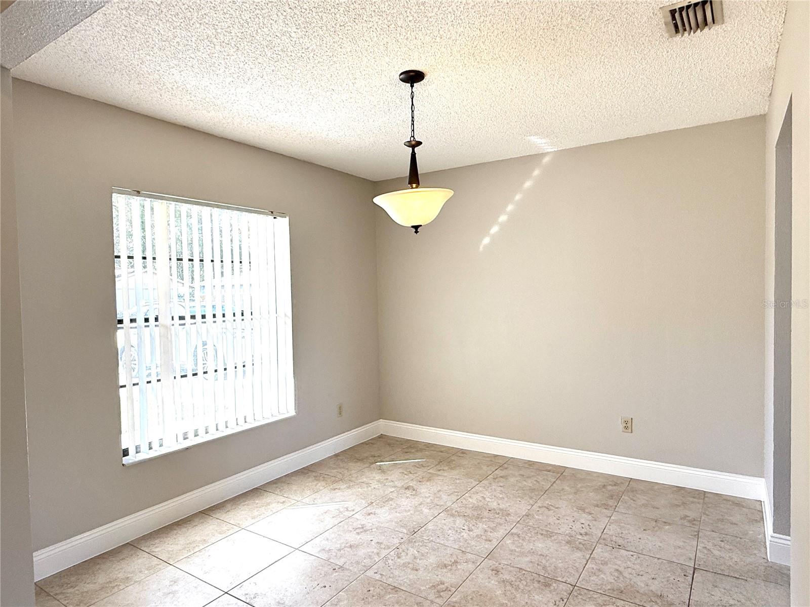 BLOOMINGDALE SEC H UNIT 2 - Residential Lease