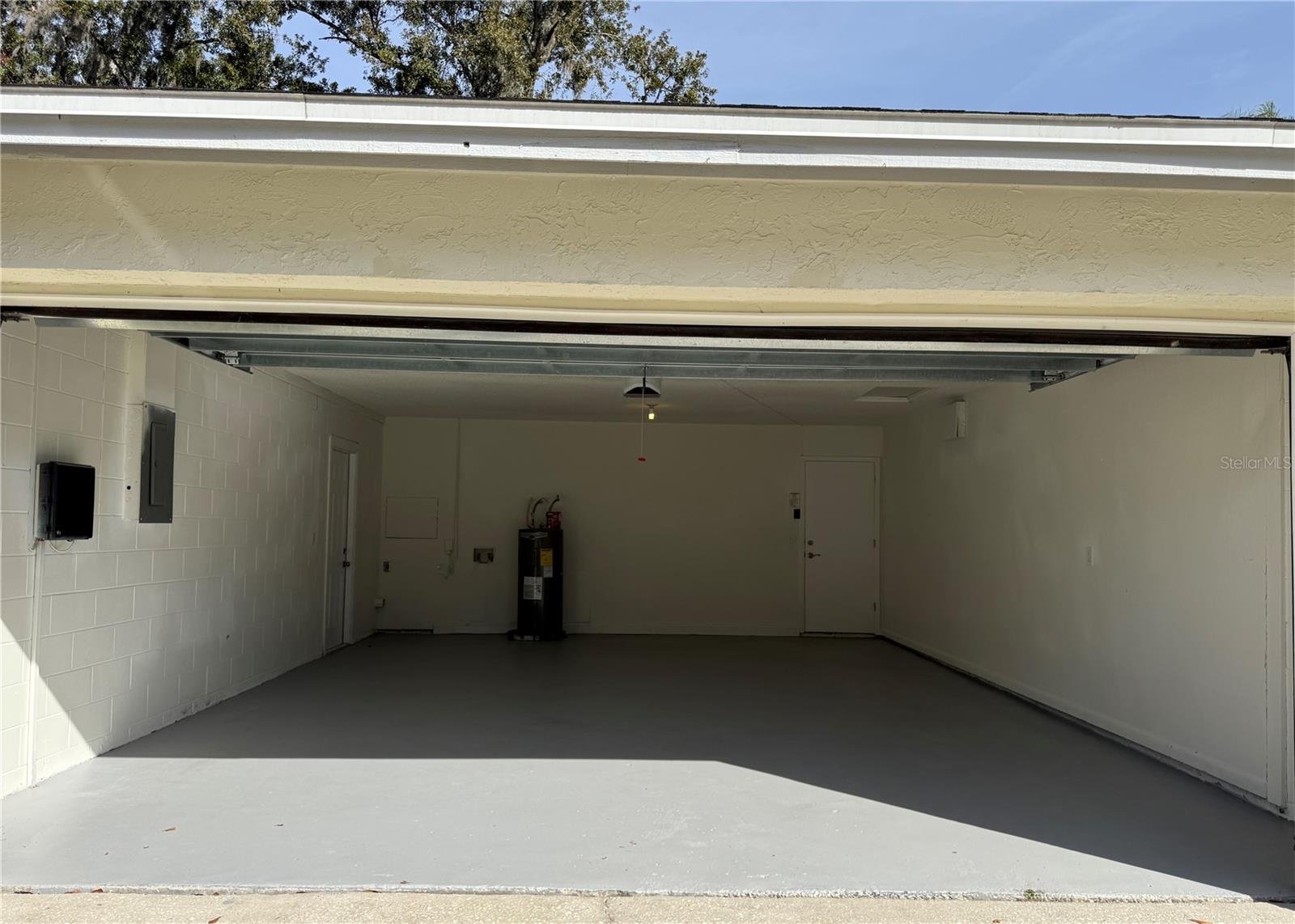 BLOOMINGDALE SEC H UNIT 2 - Residential Lease