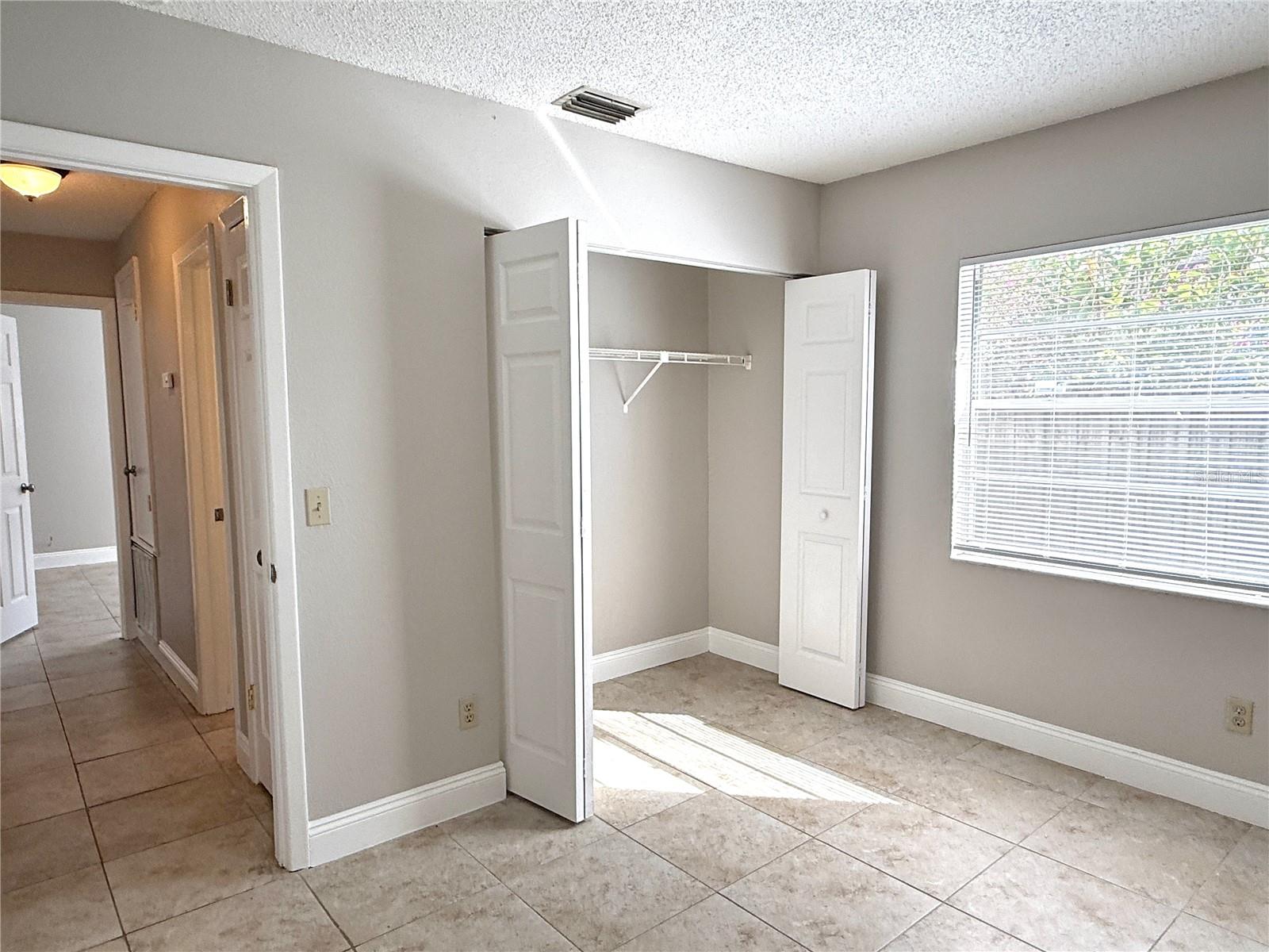 BLOOMINGDALE SEC H UNIT 2 - Residential Lease