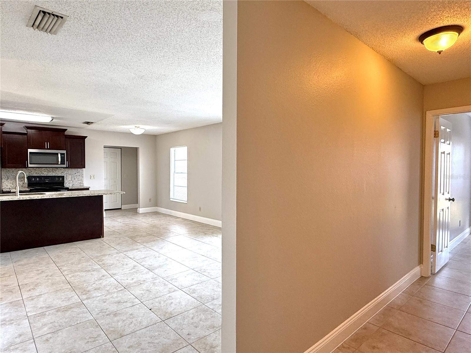 BLOOMINGDALE SEC H UNIT 2 - Residential Lease