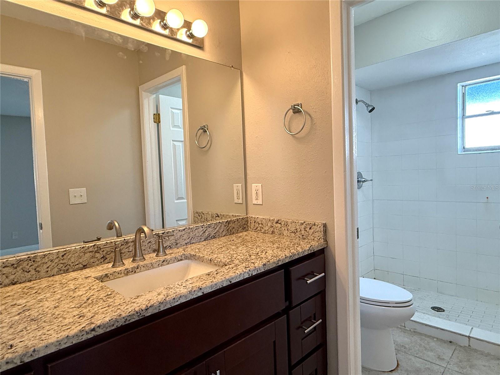 BLOOMINGDALE SEC H UNIT 2 - Residential Lease