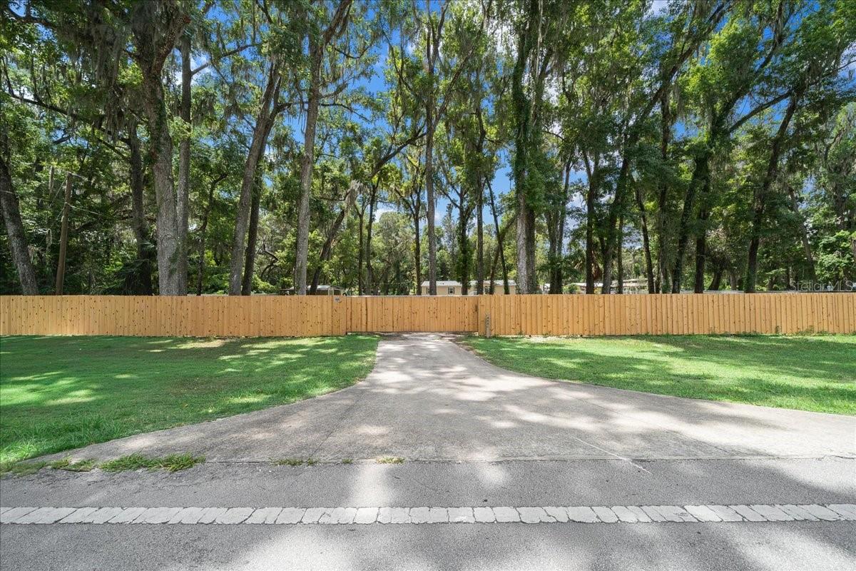 4886 E HIGHWAY 316