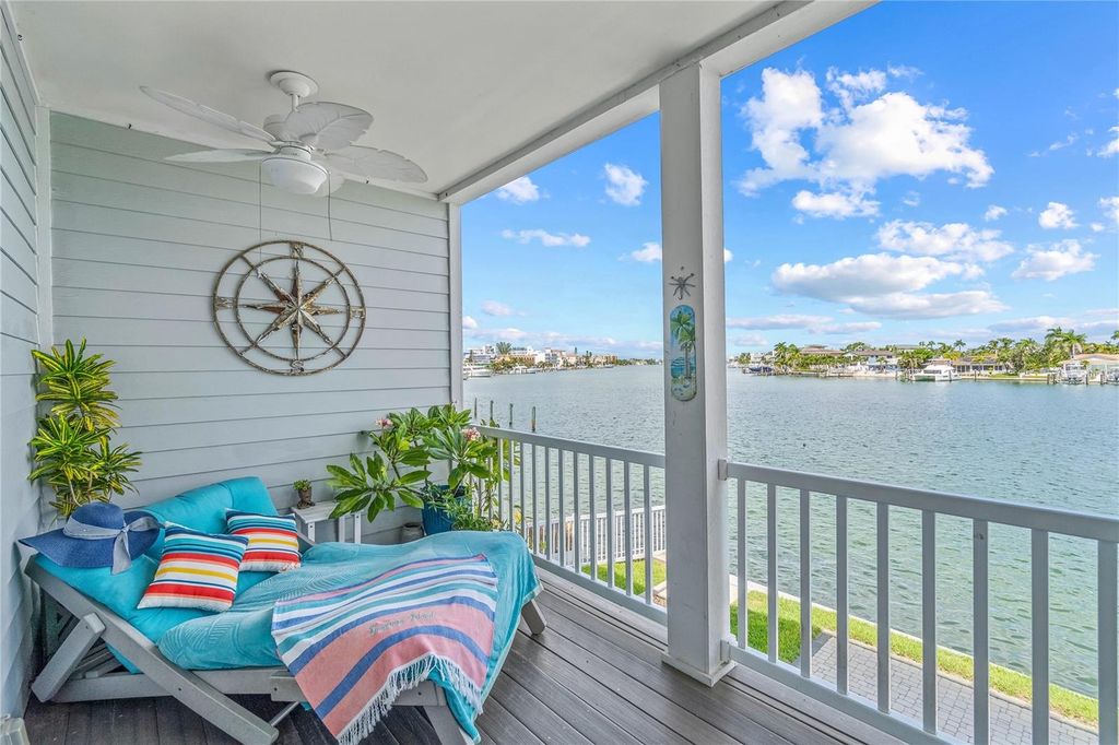 Photo of 121 99th Avenue, Treasure Island, FL 33706 (MLS # TB8435457)