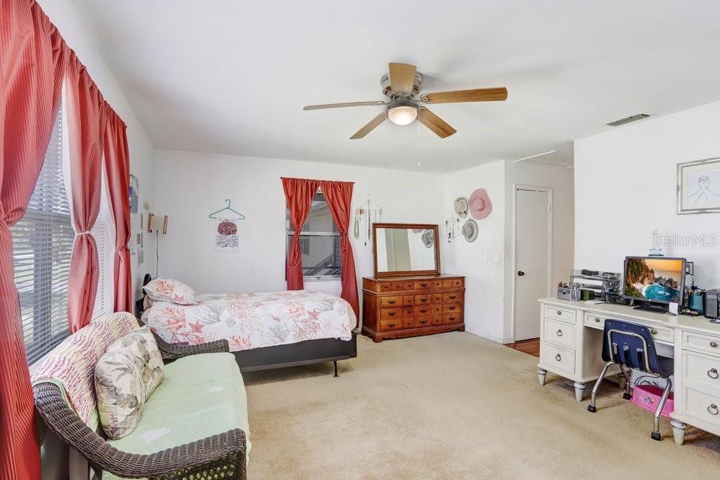 GIBSONS ARTESIAN LANDS SECTIO - Residential