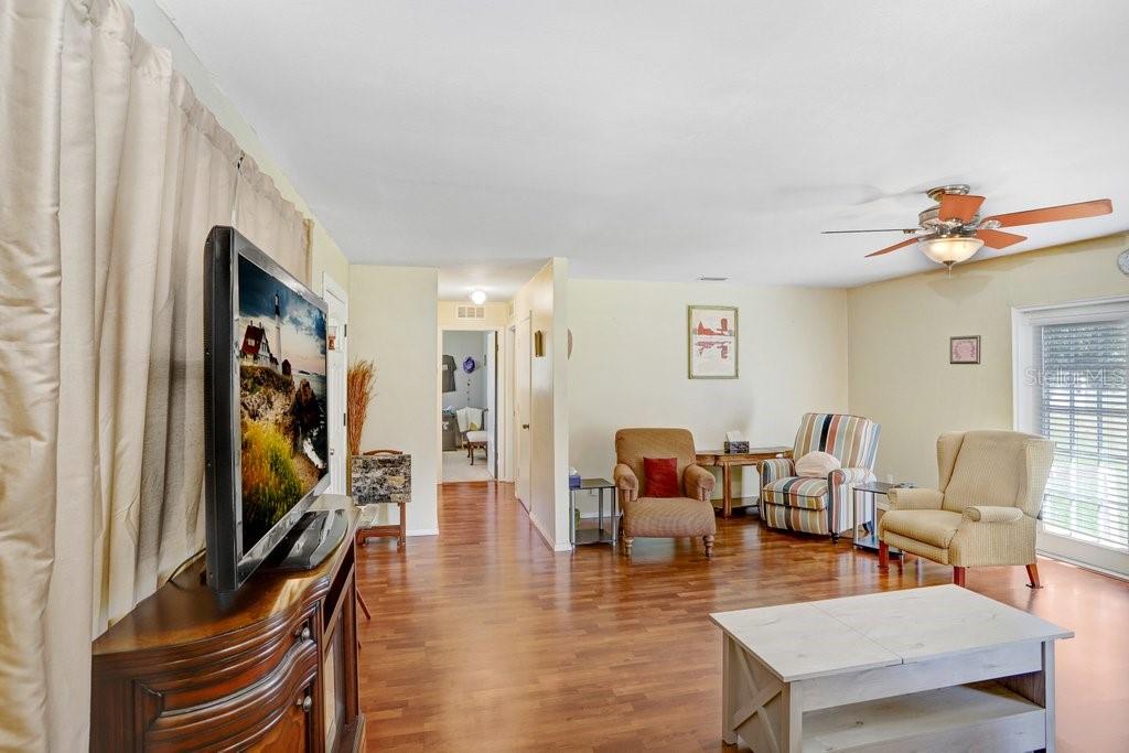 GIBSONS ARTESIAN LANDS SECTIO - Residential