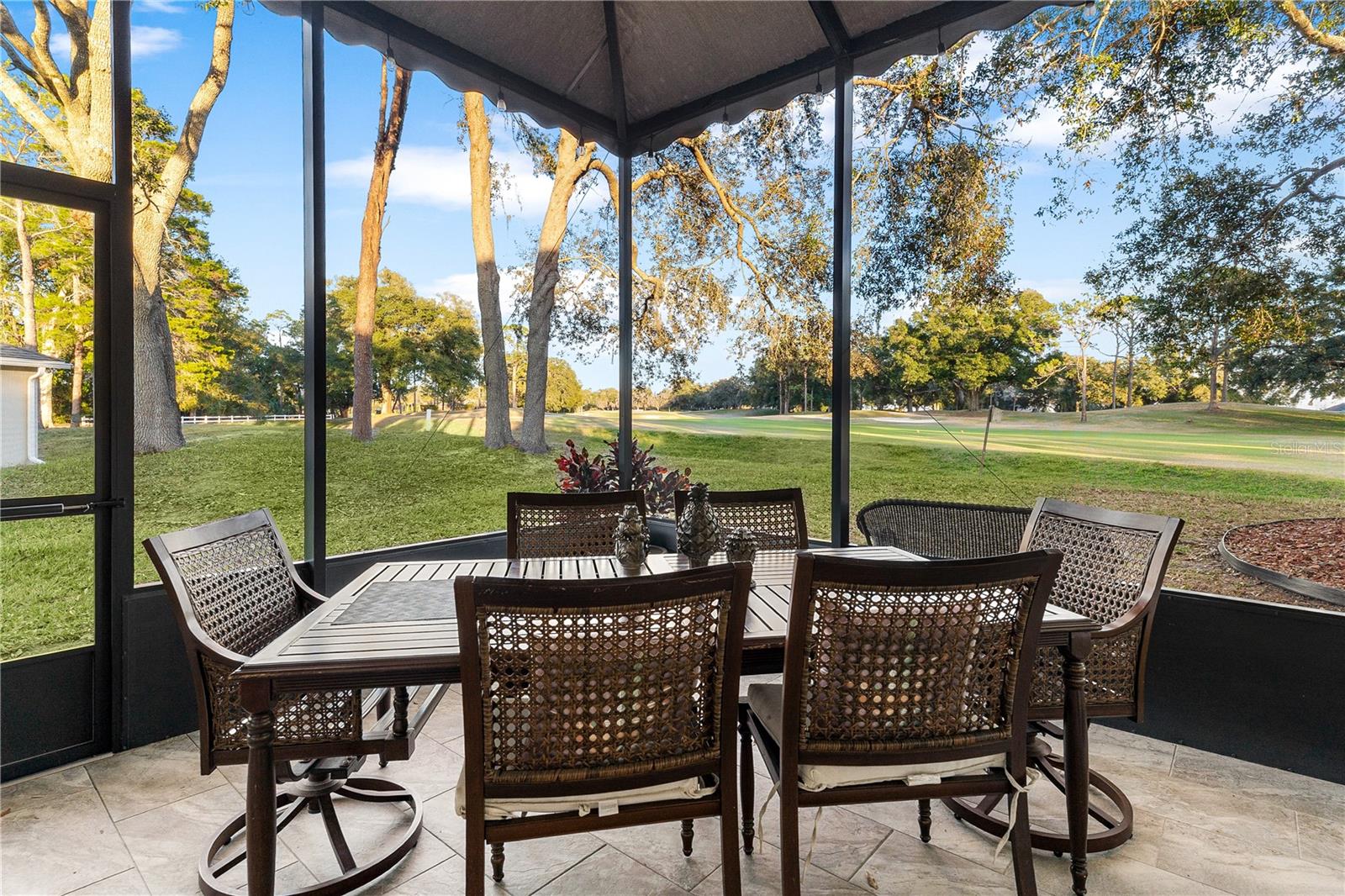 GROVE/HARBOR HILLS - Residential