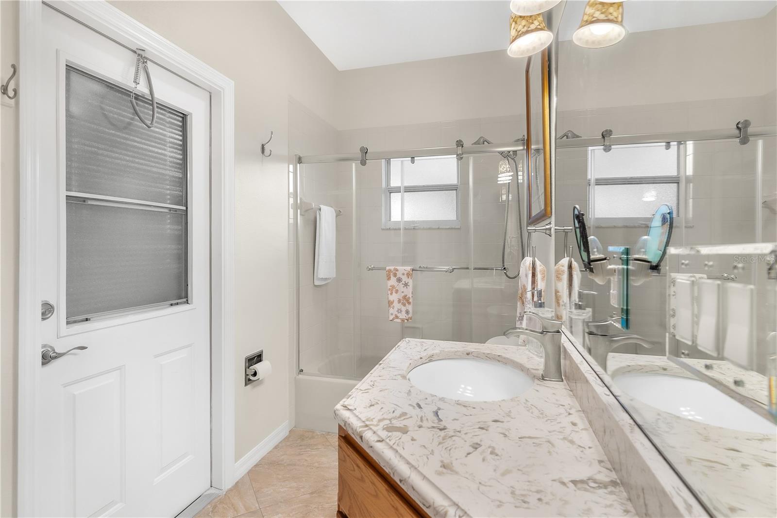 GROVE/HARBOR HILLS - Residential