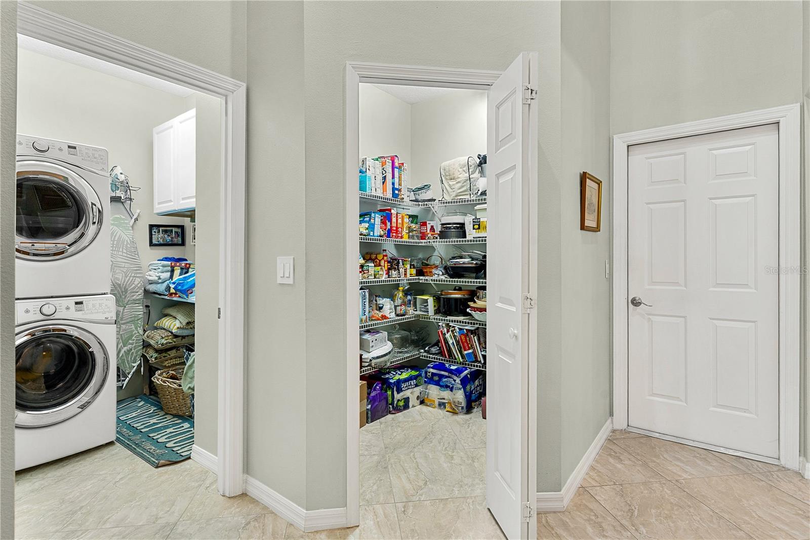 GROVE/HARBOR HILLS - Residential