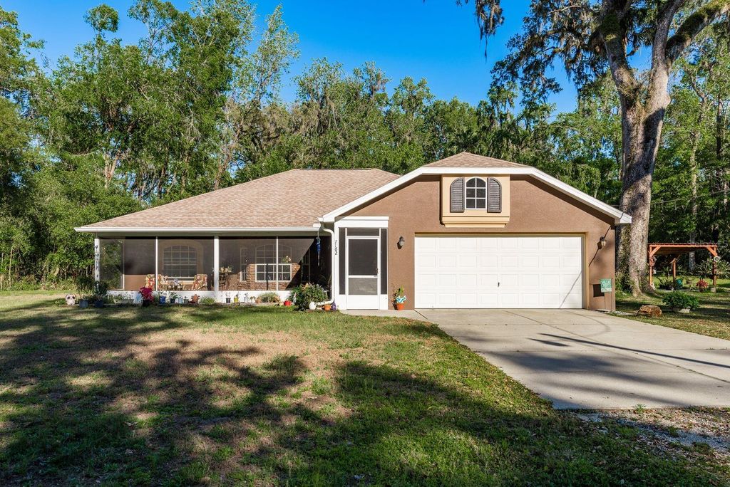 Photo of 7182 Griffin Road, Brooksville, FL 34601 (MLS # TB8363851)