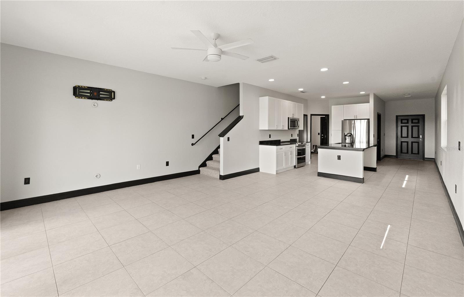 486 LAKE SHORE PARKWAY