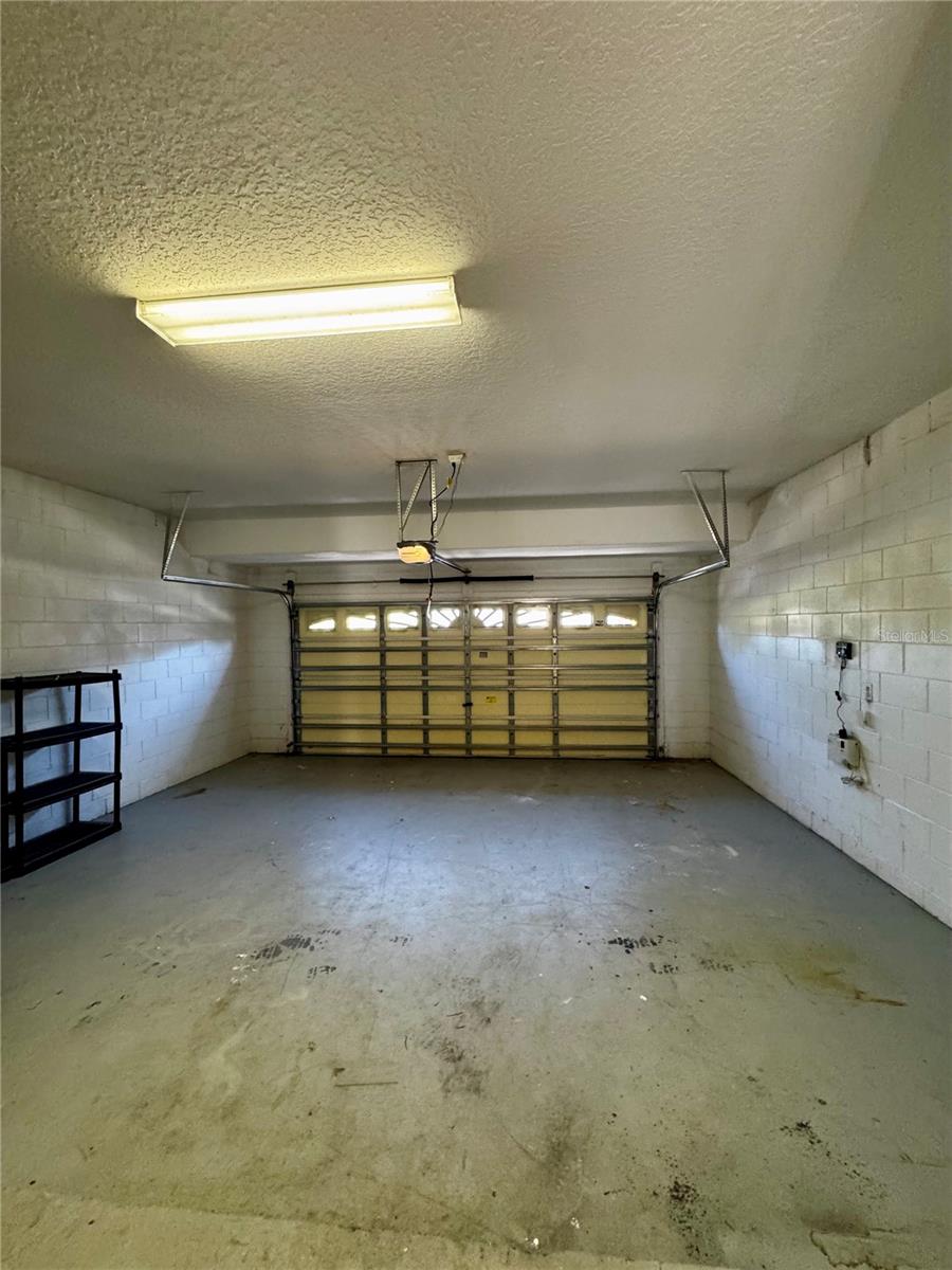 CEDAR BEND AT MEADOW WOODS - Residential