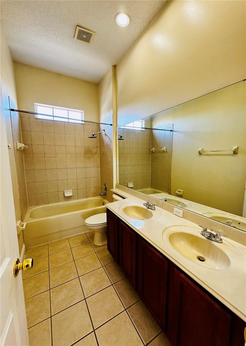 CEDAR BEND AT MEADOW WOODS - Residential