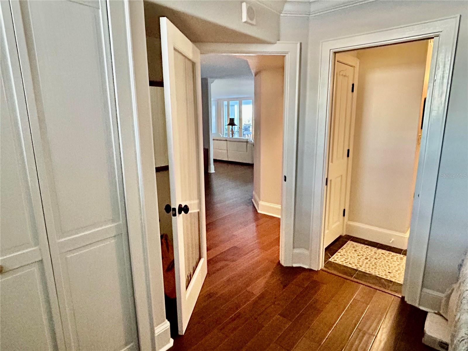 WEST COVE - Residential